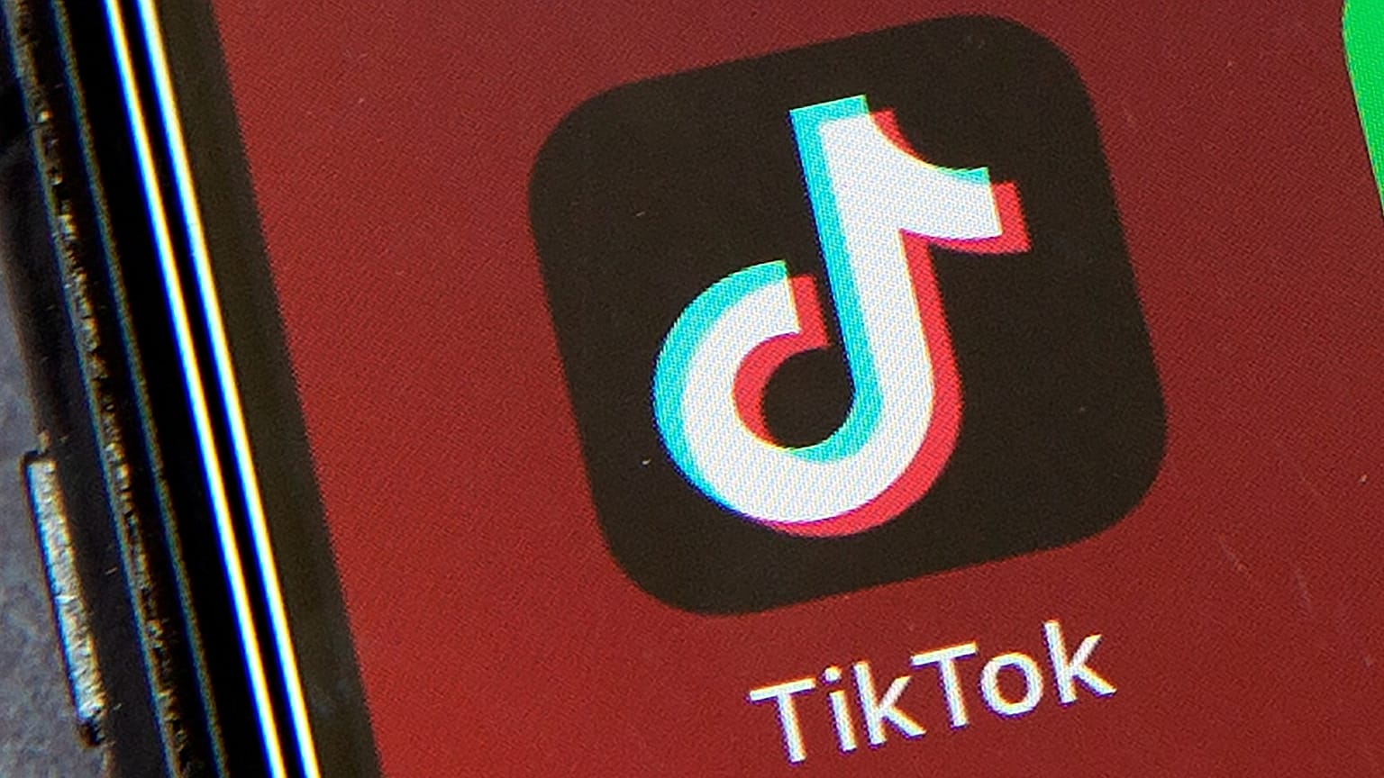 Icono de TikTok en pantalla de movil
