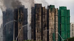 Incêndio deflagrou na quarta-feira numa propriedade residencial no bairro de Tai Po, nos Novos Territórios de Hong Kong, na quinta-feira, 27 de novembro de 2025