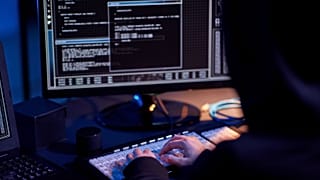 حمله سایبری