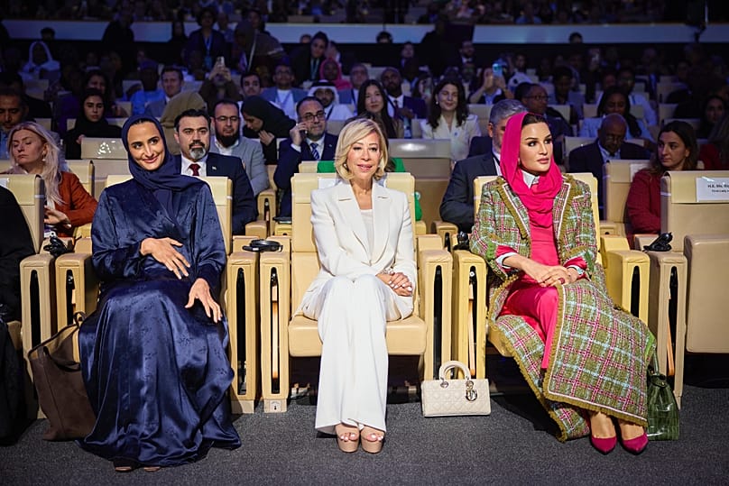 Von links: H. Sheikha Hind bint Hamad Al Thani, H.E. Nehmat Aoun, First Lady des Libanon, H. Sheikha Moza bint Nasser.