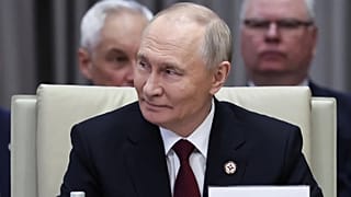  الرئيس الروسي فلاديمير بوتن يحضر قمة منظمة معاهدة الأمن الجماعي في المجمع الإداري ينتيماك-ماناس أوردو، في بيشكيك، قيرغيزستان