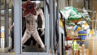 A monster from the "Stranger Things" series at a press preview of the new floats at Macy's Parade Studio in Moonachie, New Jersey, 18.11.25