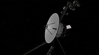 Görselde Voyager 1 uzayda resmediliyor.