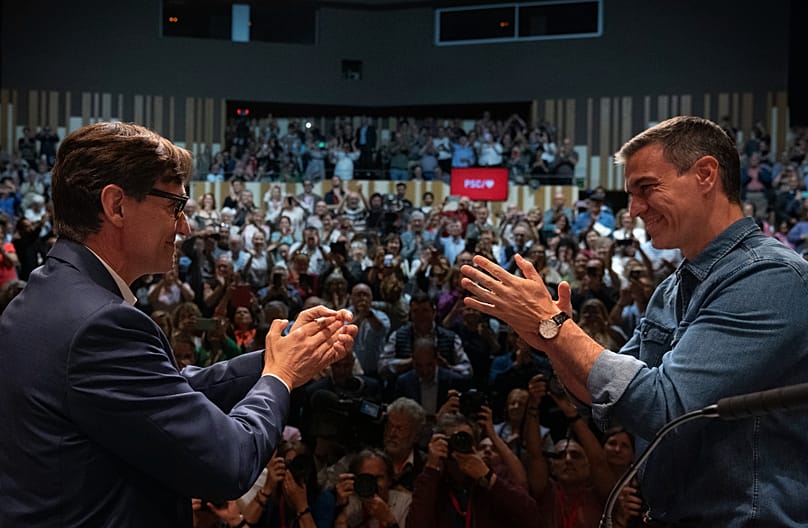 Pedro Sánchez, durante un acto con el actual presidente de la Generalitat, Salvador Illa
