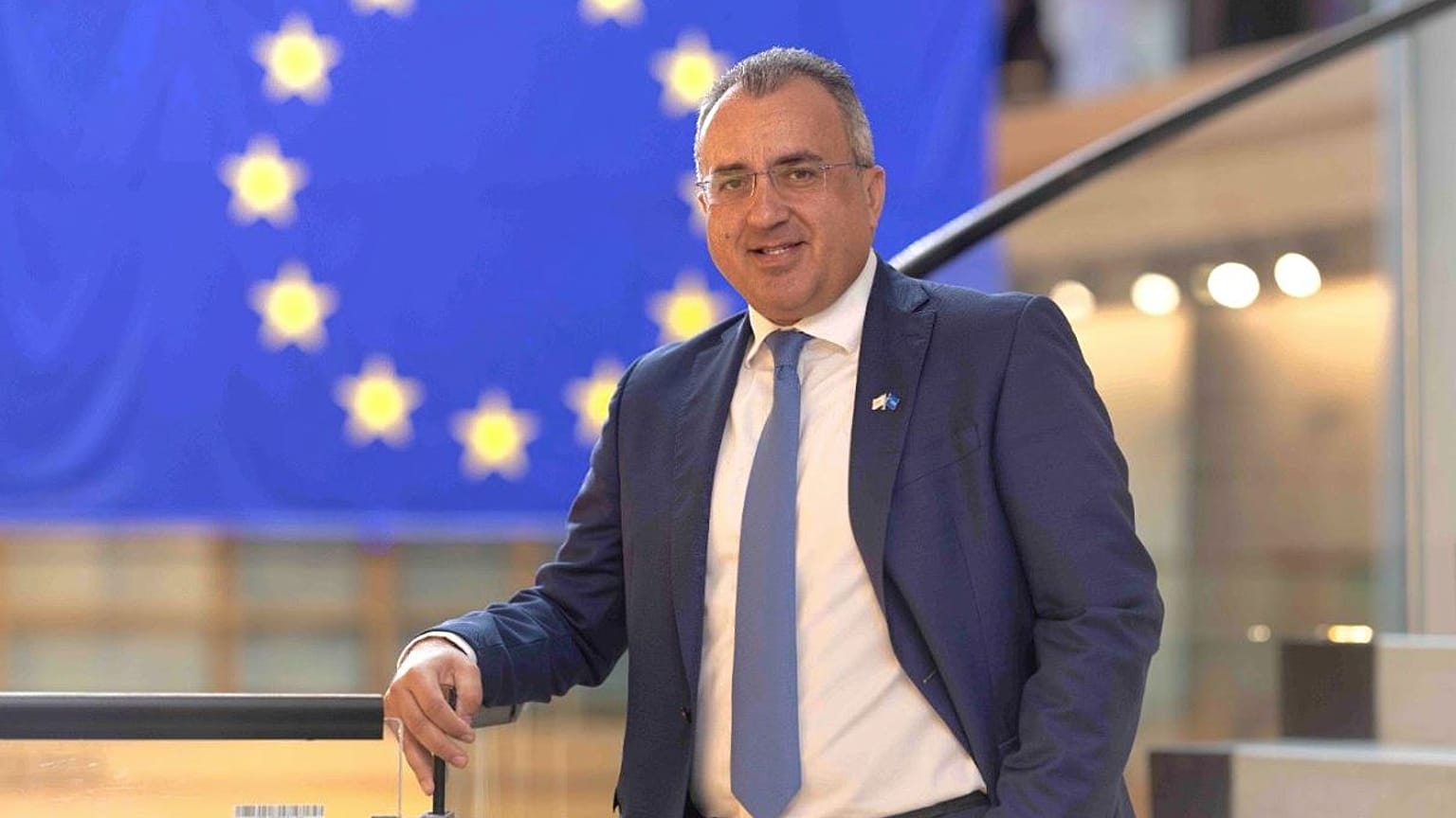 Μιχάλης Χατζηπαντέλα 