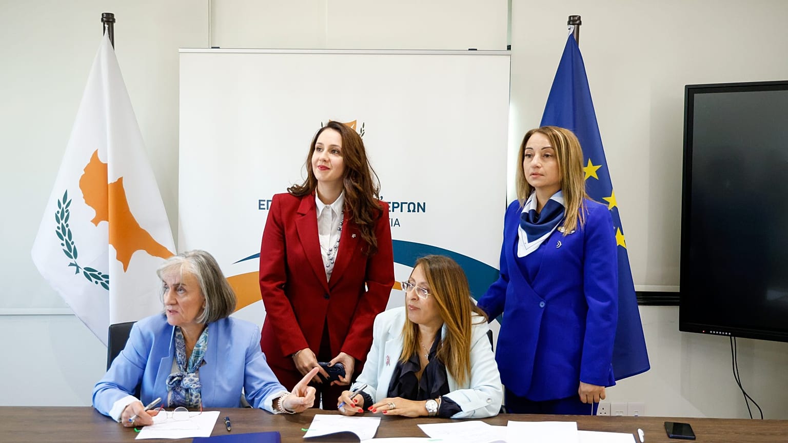 Υπογραφή συμφωνίας 