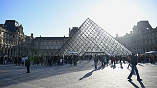 France : visiter le Louvre coûtera plus cher aux non-Européens