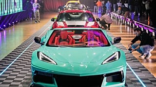 سيارة شيفروليه كورفيت C8 خلال فعالية "كار ووك" في ألمانيا، في 28 أكتوبر 2025.