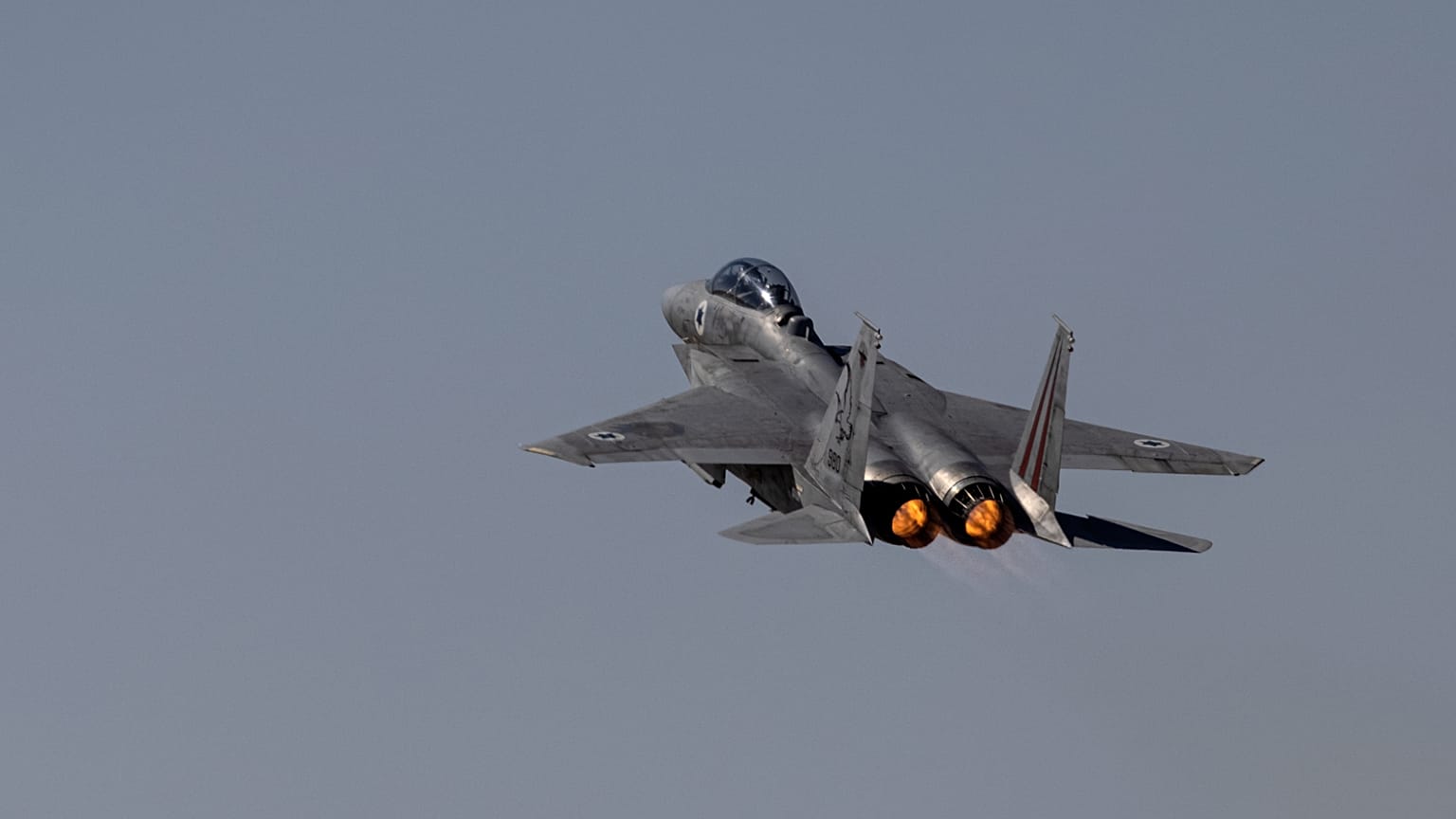 مقاتلة إسرائيلية من طراز F-15، جنوب إسرائيل، يوم الأحد 24 تشرين الأول/أكتوبر 2021. 