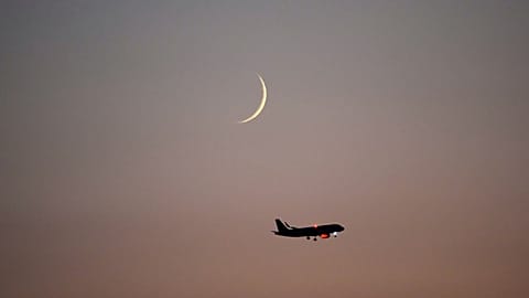 Εικόνα αρχείου- Airbus A320 σε πτήση προς Λισαβόνα