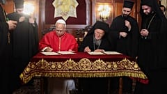 Η υπογραφή της κοινής διακήρυξης