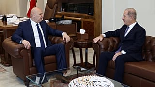 الصورة من صفحة الرئاسة اللبنانية، الرئيس جوزاف عون يستقبل السفير الأمريكي في بيروت ميشال عيسى في قصر بعبدا، الأربعاء 26 نوفمبر 2025.