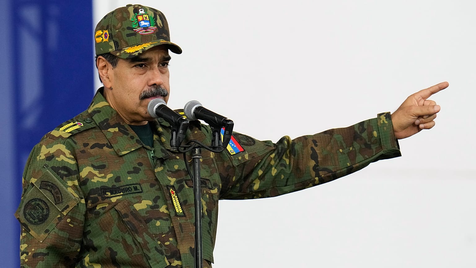 El presidente venezolano, Nicolás Maduro, habla durante una manifestación cívico-militar organizada por el Gobierno en Caracas, Venezuela, el 25 de noviembre de 2025.