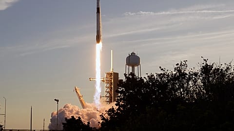 A Falcon9-hordozórakéta indítása 2025. december 1-én