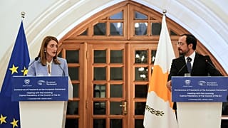 Ρομπέρτα Μέτσολα - Νίκος Χριστοδουλίδης