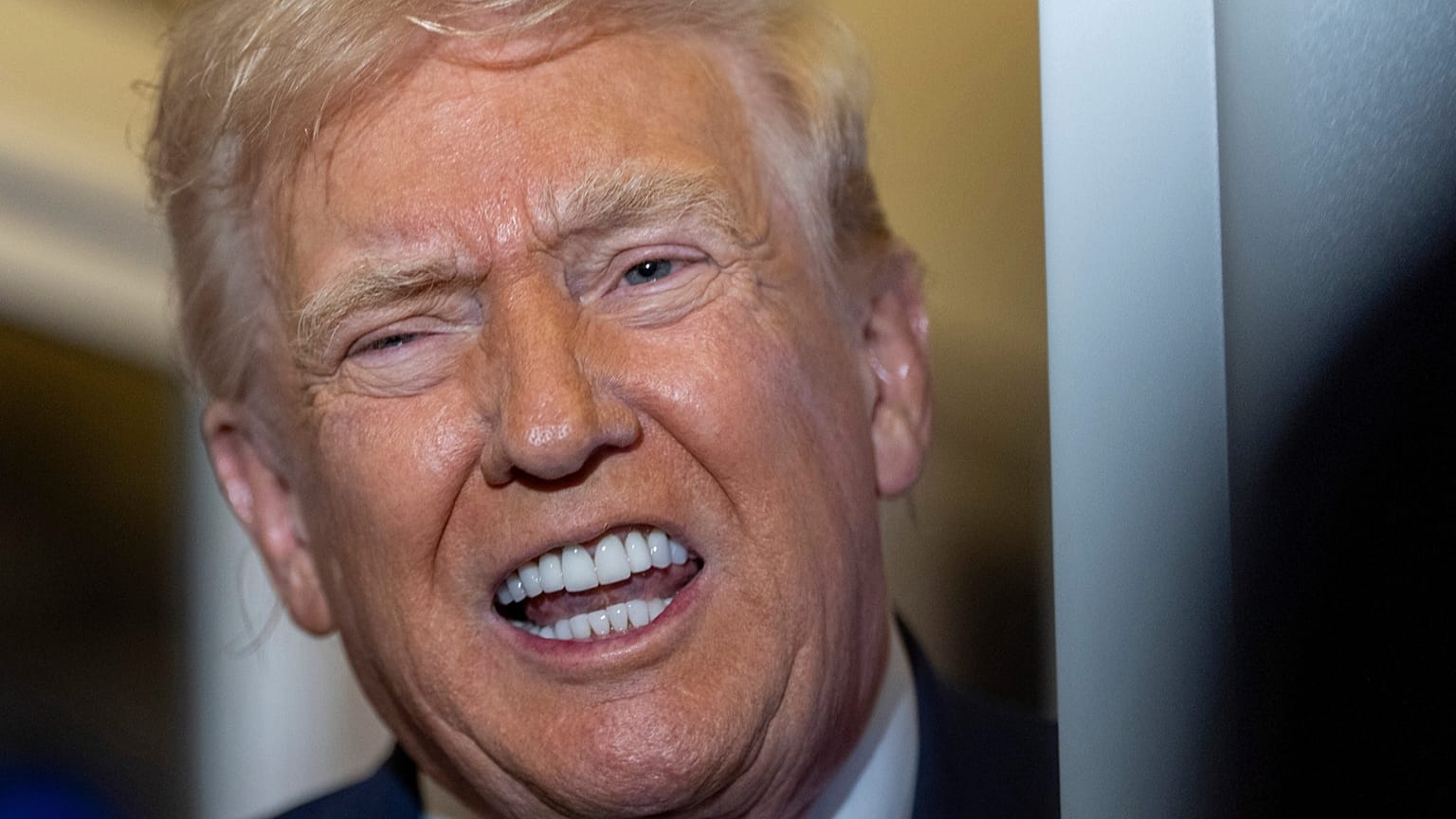 الرئيس الأمريكي دونالد ترامب، يوم الأحد، 30 نوفمبر 2025.