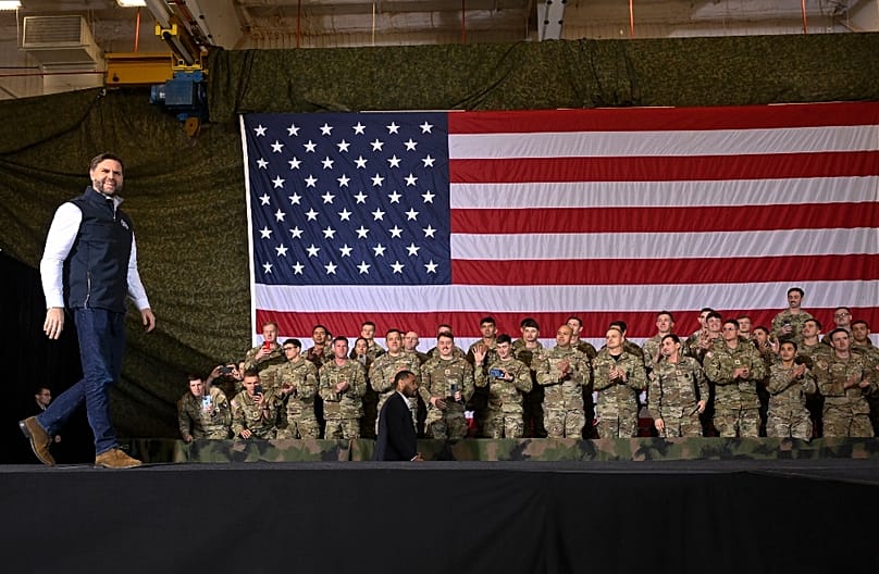 JD Vance alelnök a Fort Cambell támaszponton, 2025. november 26-án