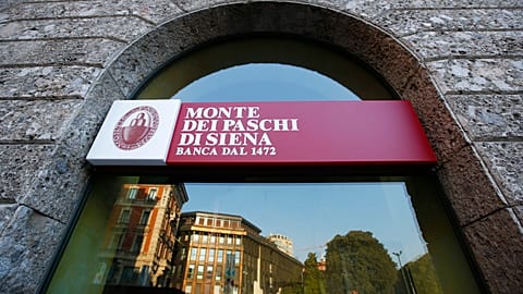 Banca Monte dei Paschi di Siena, a few years after the risk of bankruptcy, embarked on the acquisition of Mediobanca
