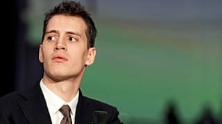 Arthur Mensch, CEO da Mistral AI, participa numa mesa-redonda na Cimeira de Ação em Inteligência Artificial, no Grand Palais, em Paris, segunda-feira, 10 de fevereiro de 2025