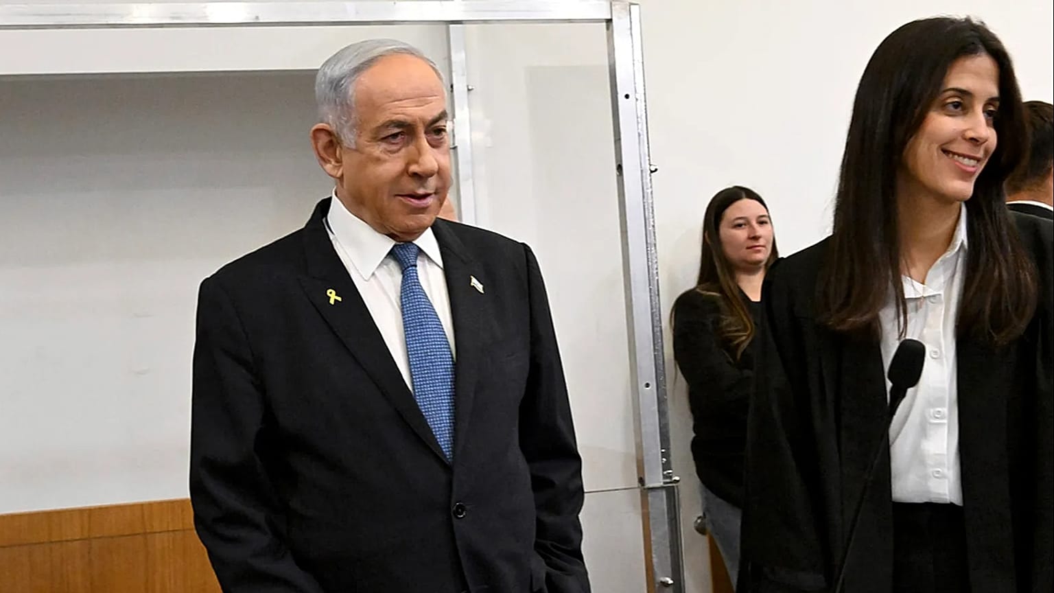  رئيس الوزراء الإسرائيلي بنيامين نتنياهو يحضر اليوم الخامس من الإدلاء بالشهادة في محاكمته بتهم الفساد في المحكمة المركزية في تل أبيب، إسرائيل، يوم الاثنين 23 ديسمبر 2024. 