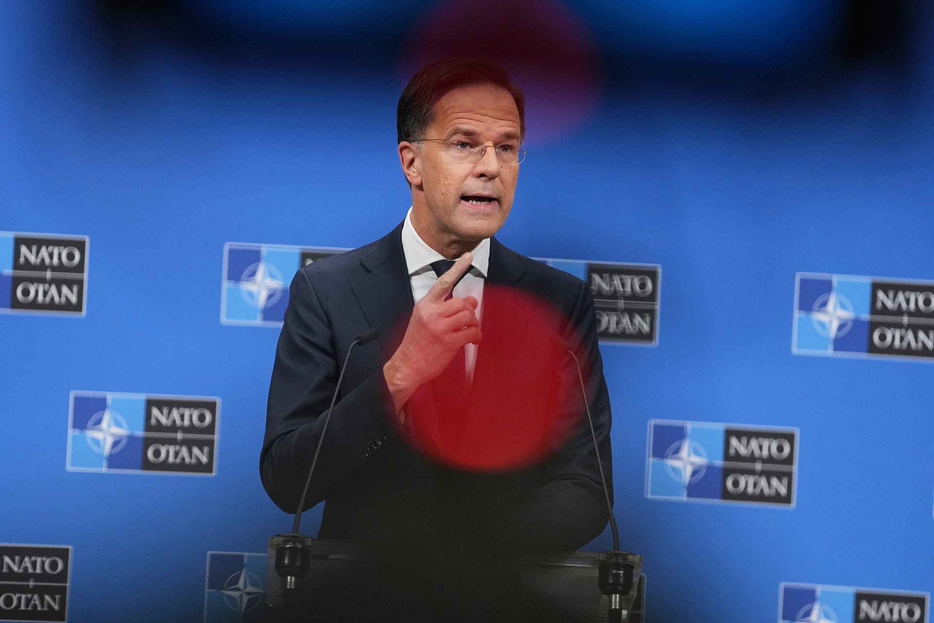 Mark Rutte weist Bedenken über US-Engagement in der NATO zurück | Euronews