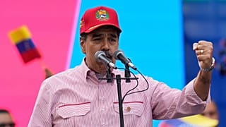 Maduro venezuelai diktátor beszédet mond Caracasban