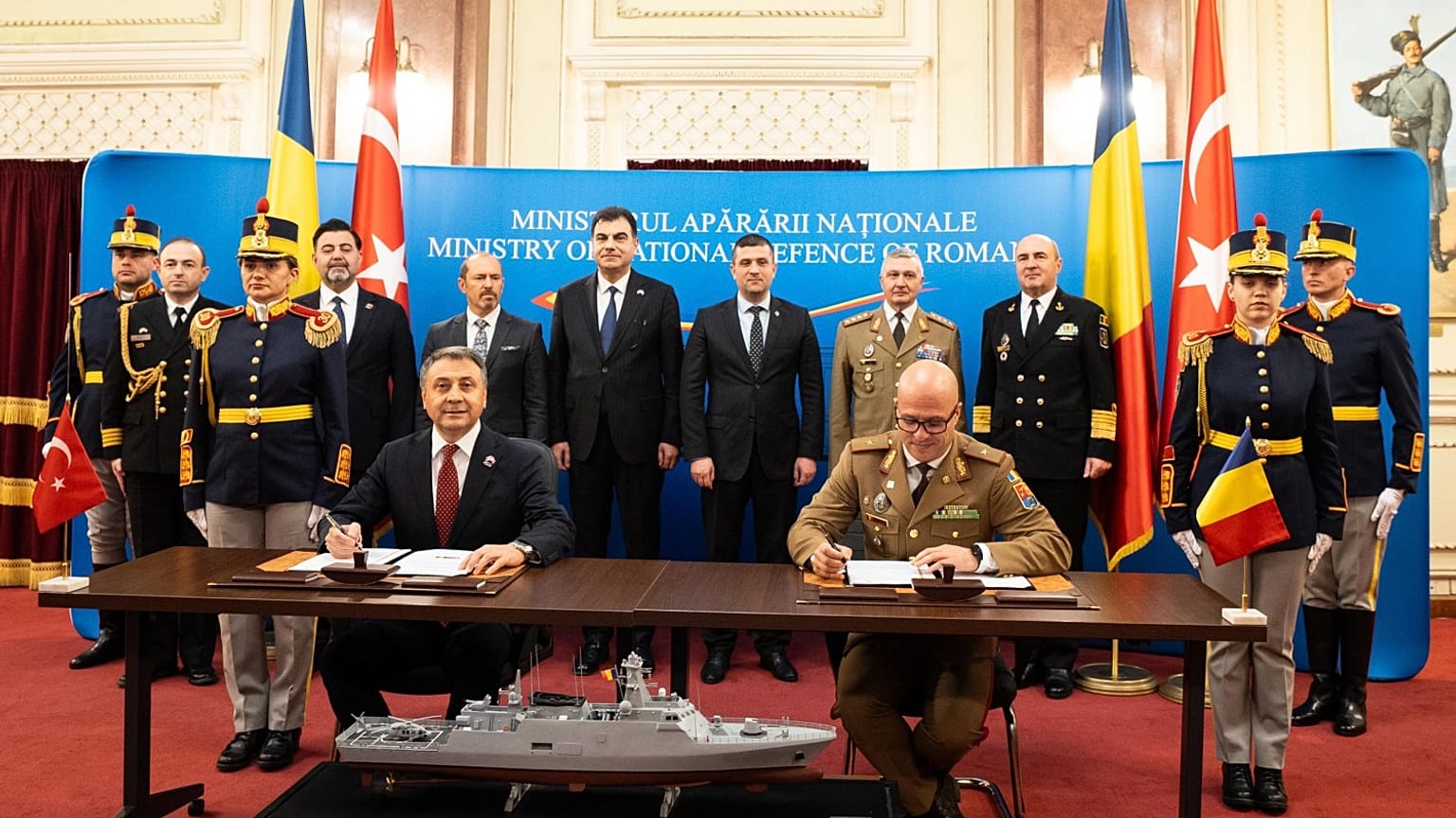 Romanya'daki imza töreni