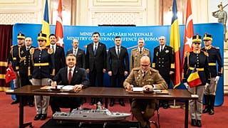 Romanya'daki imza töreni