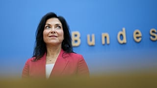 Wirtschaftsministerin Katherina Reiche bei der Bundespressekonferenz, 8. Oktober 2025 in Berlin