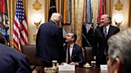 Präsident Trump mit Verteidigungsminister Hegseth im Weißen Haus am 2. Dezember 2025 in Washington DC