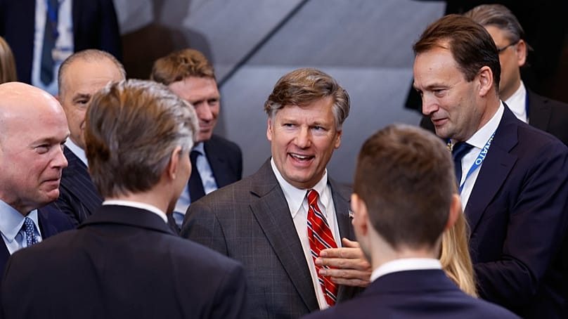 Der stellvertretende US-Außenminister Christopher Landau bei einer Sitzung des Nordatlantikrats im NATO-Hauptquartier in Brüssel am 3. Dezember 2025