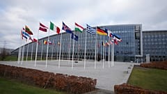 Brüksel'deki NATO karargahının dışı. / 3 Aralık 2025 Çarşamba