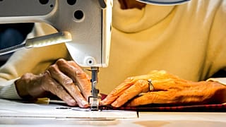 Sfruttamento tra i lavoratori della filiera della moda