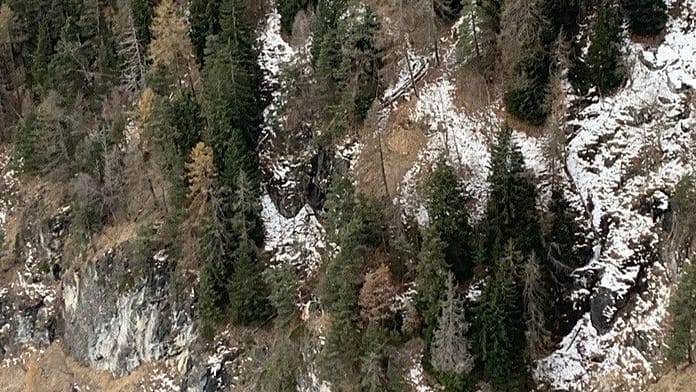 Elicottero precipita in provincia di Sondrio: un morto e tre feriti