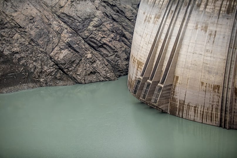 گزارش‌ها از  کوچک شدن مخزن‌ سدها در ایران حکایت دارند