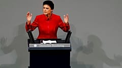 Sahra Wagenknecht von der BSW-Partei spricht während einer Debatte im deutschen Bundestag in Berlin, am 29. Januar 2025.