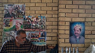 Erbil'deki bir pazarda, KDP Başkanı Mesud Barzani'nin fotoğrafı duvarda asılı halde, 25 Ekim 2017