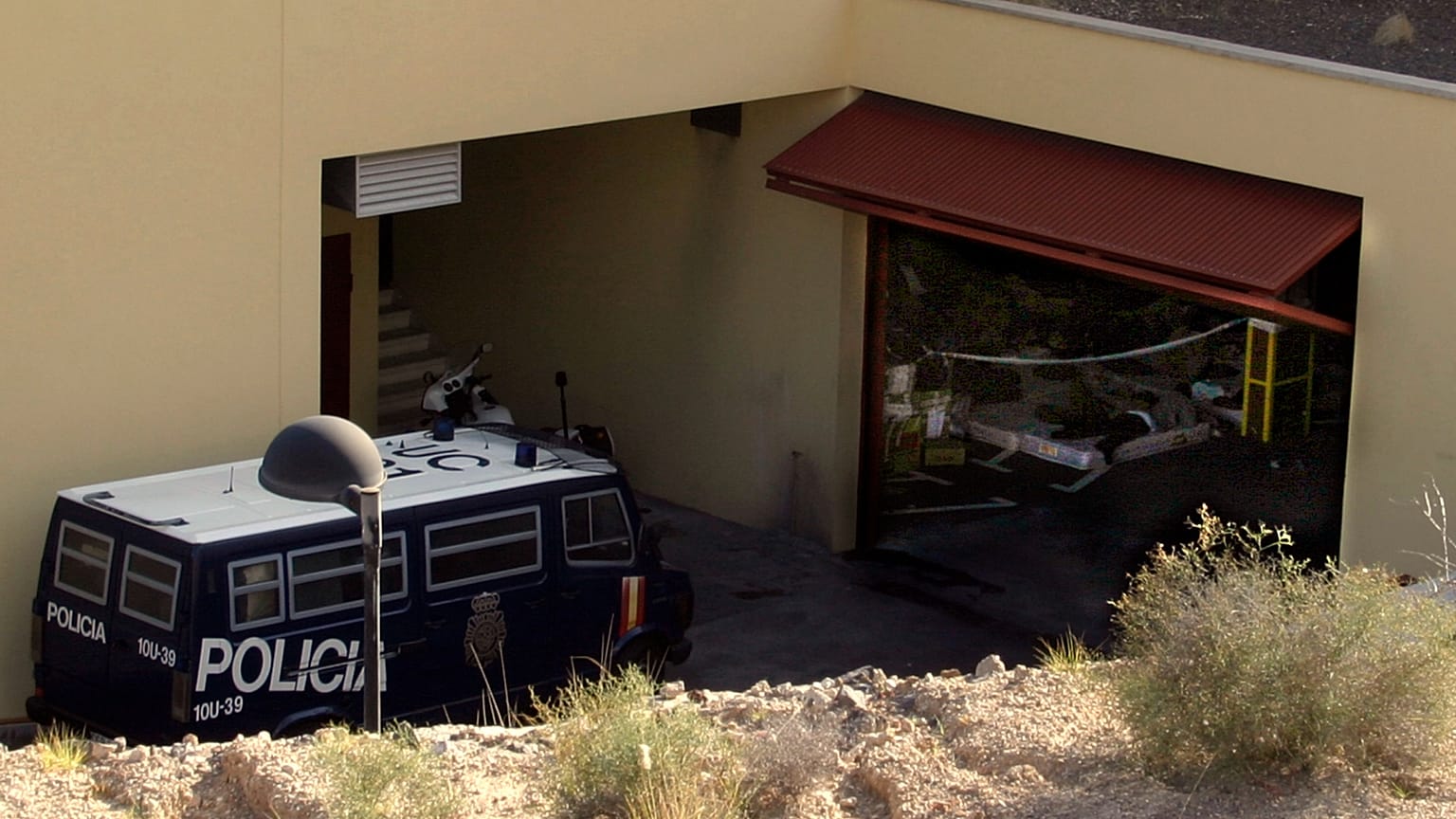 ARCHIVO: La comisaría de la Policía Nacional junto a la playa de Las Américas en la isla canaria española de Tenerife, España, el 7 de mayo de 2006.