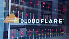 Архив: Лавовые лампы видны через окно вестибюля штаб-квартиры Cloudflare в Сан-Франциско, среда, 31 августа 2022 года.