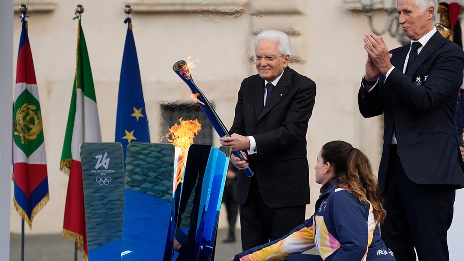 Ο πρόεδρος της Δημοκρατίας Sergio Mattarella ανάβει την Ολυμπιακή Φλόγα, Ρώμη, 5/12/2025
