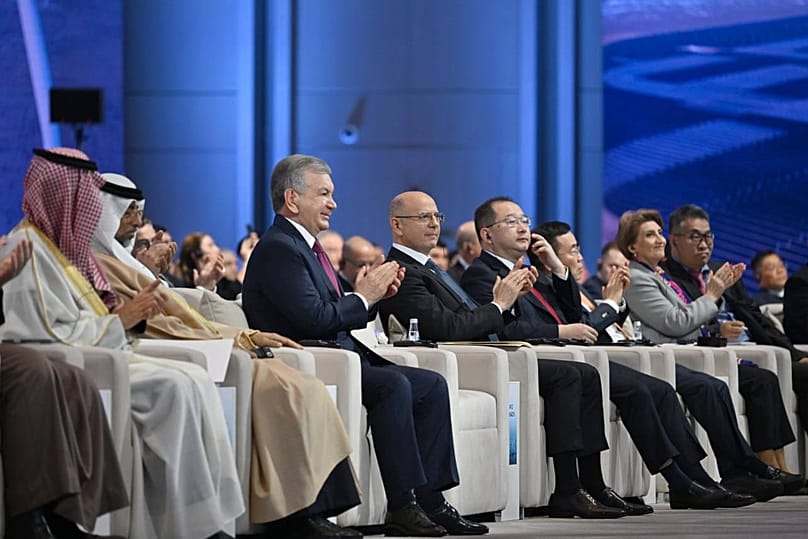 President Mirziyoyev and foreign delegates at the “Powering the Future” energy forum in Tashkent