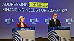 Ursula von der Leyen tazminat kredisini savundu.