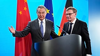 Chinas Außenminister Wang Yi und Deutschlands Außenminister Johann Wadephul (CDU) in Berlin, 3. Juli 2025