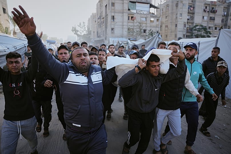 Temetési menet Hán Juniszban, 2025 december 4.