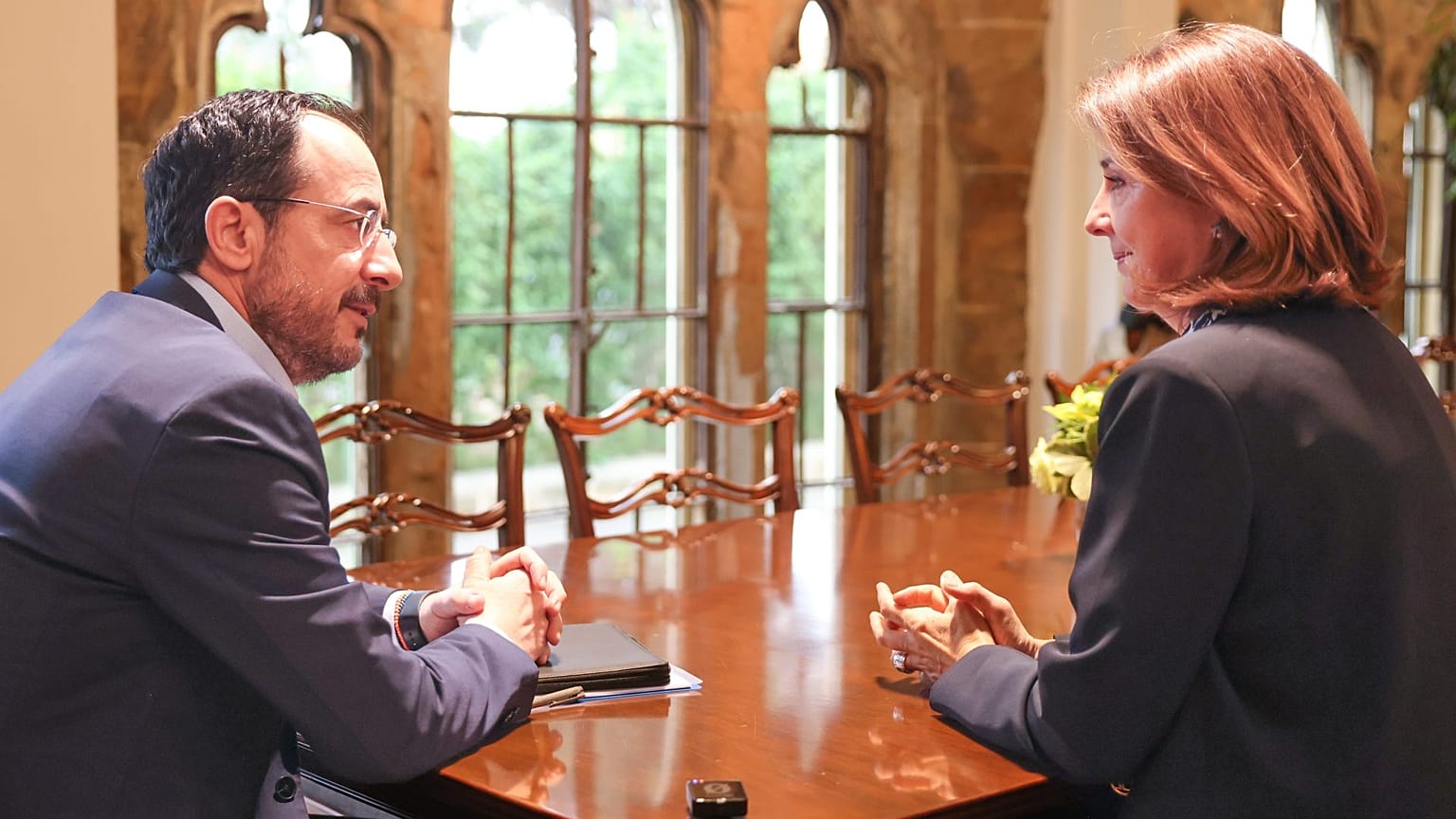 Συνάντηση του Προέδρου της Δημοκρατίας με την προσωπική απεσταλμένη του Γενικού Γραμματέα των Ηνωμένων Εθνών, Μαρία Άνχελα Ολγκίν.