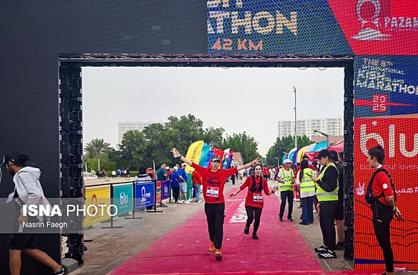 در این مسابقه بیش از ۲ هزار زن و ۳ هزار مرد در ماراتن کیش شرکت کردند