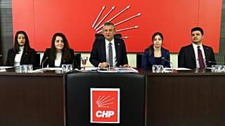 Özgür Özel, yeni CHP MYK'yı açıkladı.