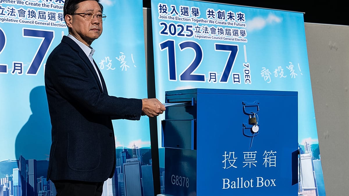 Hongkong-Wahlen-im-Schatten-des-Feuer-Infernos-mit-mindestens-159-Toten