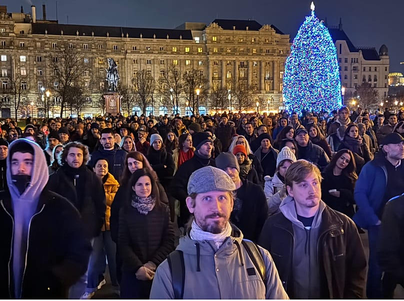 Tüntetők a Kossuth téren