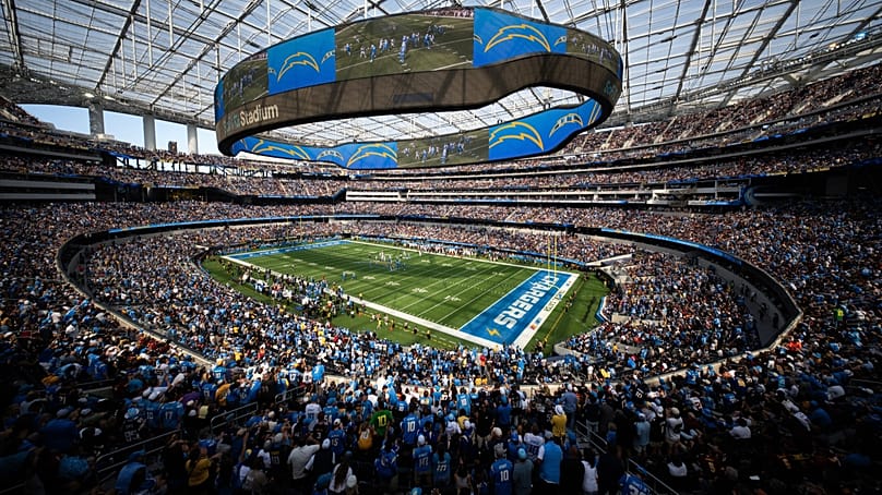 ورزشگاه سوفای لس‌آنجلس که عمدتا میزبان رقابت‌های لیگ حرفه‌ای فوتبال آمریکایی است